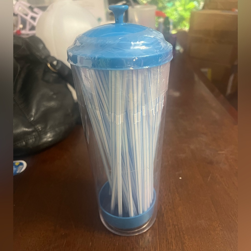 Blue straw holder with 80 straws